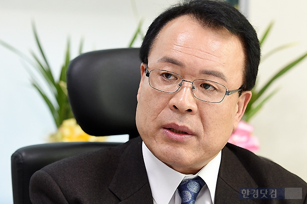 신언근 서울시의회 예결위원장은 "청년수당은 포퓰리즘이 아닌 미래를 위한 마중물"이라고 말했다. / 변성현 기자