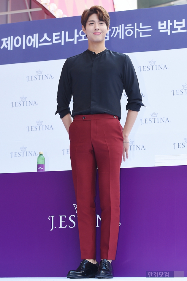 [HEI포토] 박보검, '8등신 비율 뽐내며'