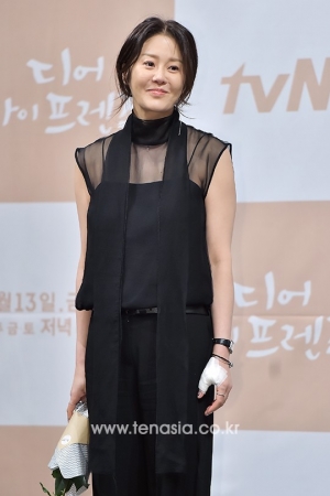 [TEN PHOTO] 고현정, '부분 시스루로 우아하게~'(디어 마이 프렌즈)