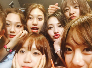 &#39;택시&#39;, 아이오아이 단체샷 공개 &#39;비글미 폭발&#39;