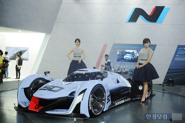 현대차가 부산모터쇼에 공개한 '현대 N 2025 비전 그란투리스모' 콘셉트카. (사진=한경닷컴 최혁 기자)