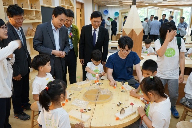 김용하 산림청 차장, 금산서 열린 '나무누리 축제' 참석