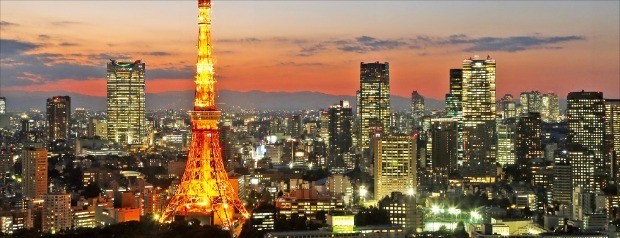도쿄타워가 보이는 일본 도쿄시내 야경