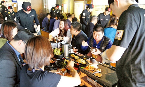 하남돼지집 명동점이 유커들로 붐비고 있다. 하남돼지집 제공