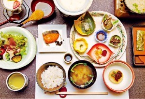 일본에서 가장 오래된 료칸인 게이운칸의 아침식사 