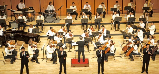 한국전력은 2005년부터 민간 오케스트라와 제휴해 ‘희망·사랑나눔 콘서트’를 열고 있다. 한국전력 제공 