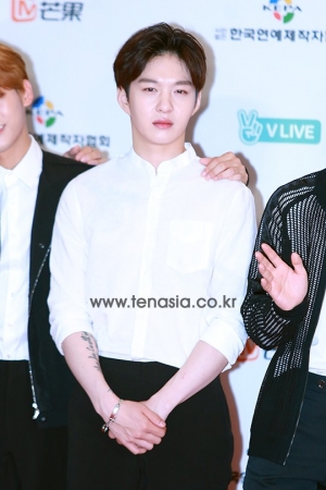 [TEN PHOTO] 비투비 이창섭, 눈이 부신 &#39;모찌&#39; 피부 (드림콘서트)