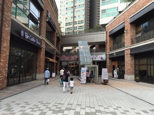 잘나가는 서울패션창작스튜디오 신진디자이너, 판교 아브뉴프랑 오픈