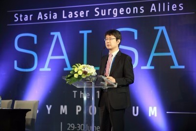 SALSA(Star Asia Laser Surgeons Allies) 에서 초대회장을 맡은 한국의 여운철 원장.