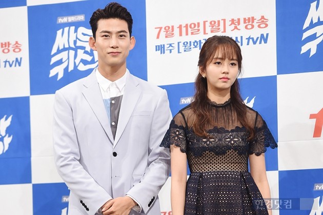 [HEI포토] 옥택연-김소현, '마네킹 비주얼'