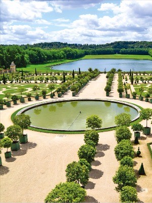 프랑스 파리의 베르사유 궁전 정원 