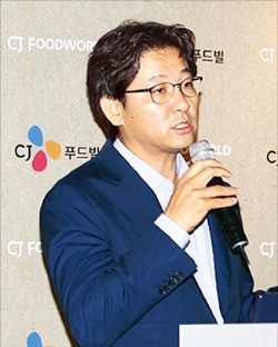 CJ푸드빌 "스벅·맥도날드 따라잡겠다"