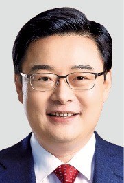 [정치인] 새누리 최연소 지역구 의원 김성원 "막말 국회…말의 품격 지켜야"