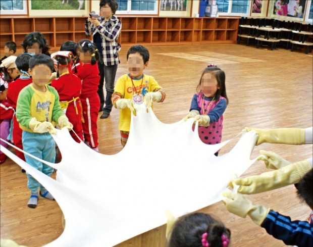 연 7만명 찾는 전북 임실치즈마을 연매출 150억 육박 | 한경닷컴