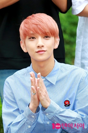 [TEN PHOTO] 세븐틴 조슈아, '물오른 미모'(뮤직뱅크 출근길)