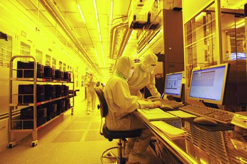 삼성, 반도체 설비투자 확대…TSMC·인텔과 하반기 증설 전쟁