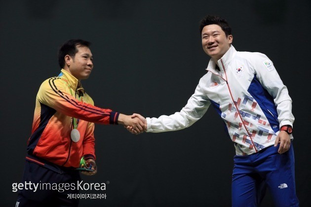 호앙 쑤안 빈과 진종오 ⓒ gettyimages/이매진스 