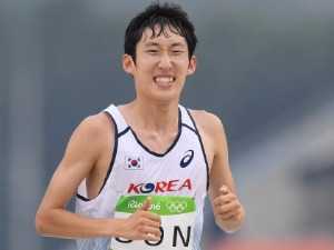 마라톤 손명준 '아버지의 이름으로'…부고 듣고도 달렸던 42.195km