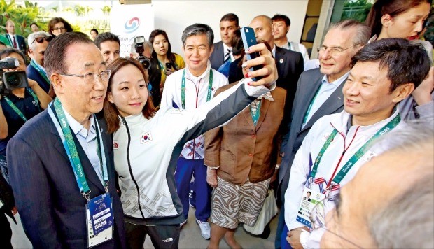 반기문 총장과 셀카…리우올림픽 6일 개막 