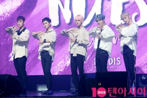 [TEN PHOTO] 뉴이스트, '만화 찢고 막 나온 소년들'(뉴이스트 쇼케이스)