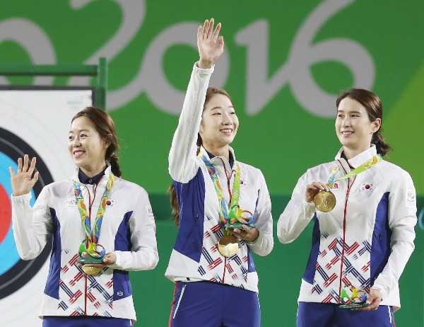 '천하무적' 한국 여자양궁, 단체전 8연패 위업 달성