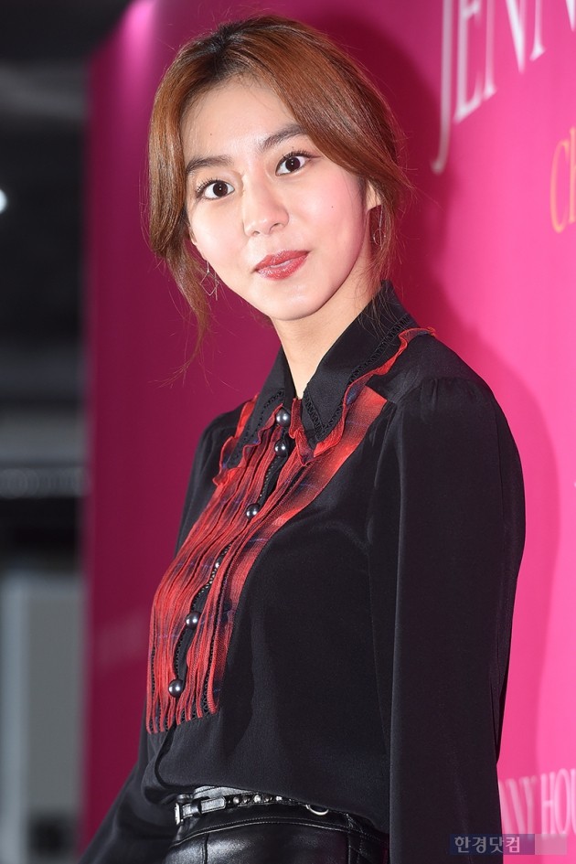 [HEI포토] 유이, '몰라보게 다이어트한 얼굴'