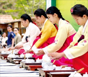 [제14회 올해의 브랜드 대상] 보성다향대축제, 녹차향 가득한 보성서 열리는 최대규모 '차 축제'