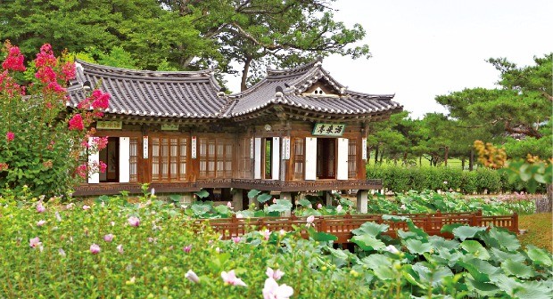 강릉 선교장에 있는 활래정