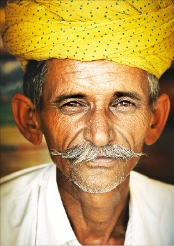 인도 라자스탄주에서 만난 시골노인. 