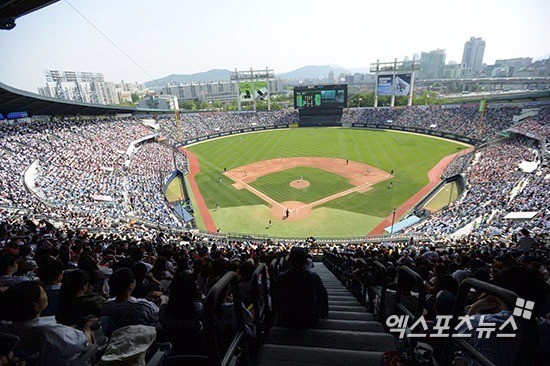 2016 한국시리즈 1, 2, 6, 7차전이 열릴 서울 잠실야구장. 엑스포츠 제공