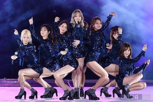 [HEI포토] 소녀시대, '걸그룹 안무의 정석을 보여줘'