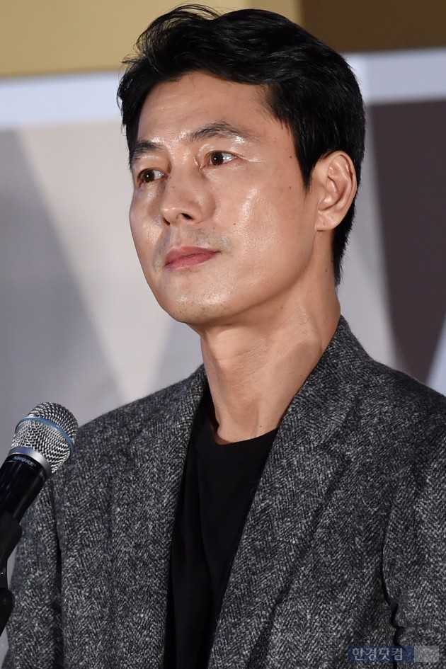 [HEI포토] 정우성, '감탄이 나오는 잘생김'