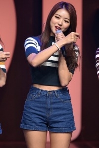  아이오아이 임나영, '돌부처에게 표정이'