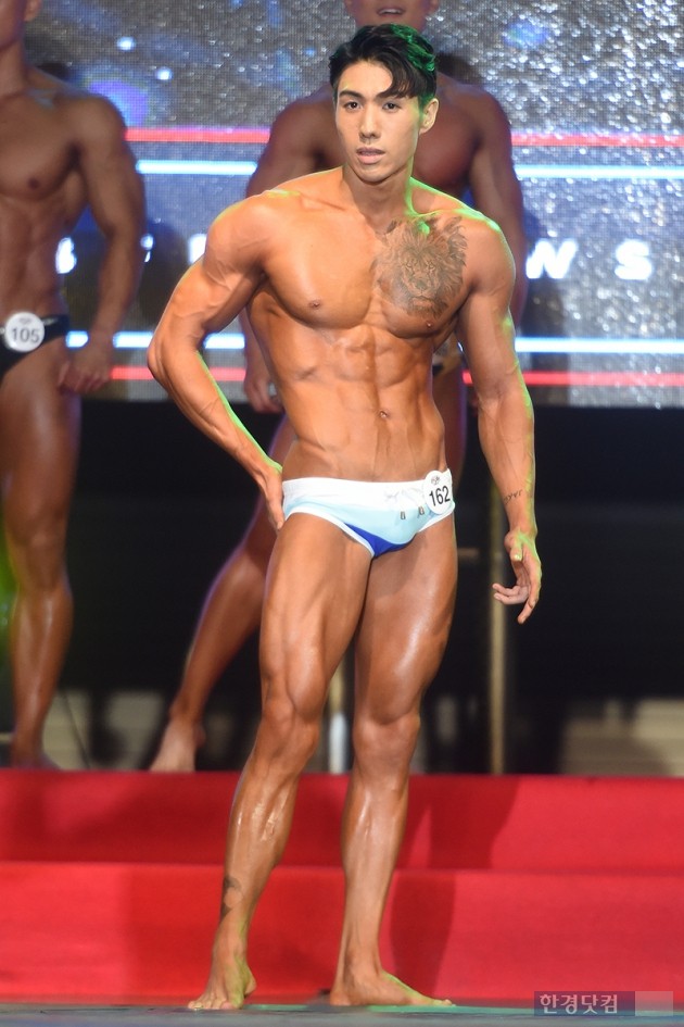 [HEI포토] 배중우, '쩍 벌어진 어깨'(WBFF KOREA 2016)