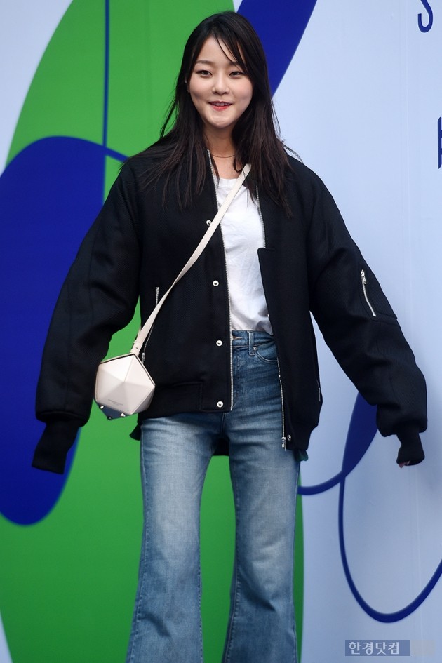 [HEI포토] 강승연, '옷이 너무 커요~'(서울패션위크)