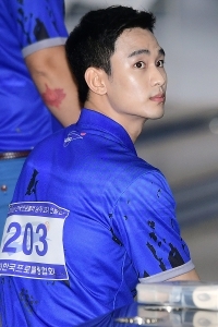  김수현, '유니폼도 화보처럼~'