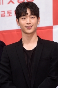  서강준, '참 잘생겼다'