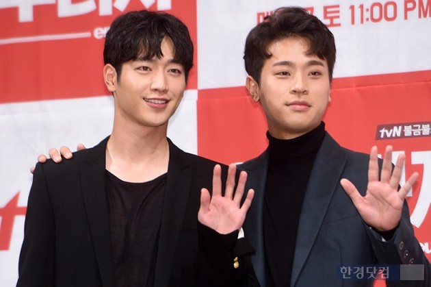 [HEI포토] 서강준-박정민, '쌍둥이 포즈'