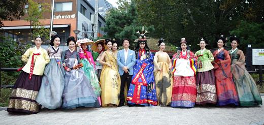 한빛단, ‘북한산 한문화 페스티벌’ 한복 패션쇼에서 아름다운 자태 뽐내