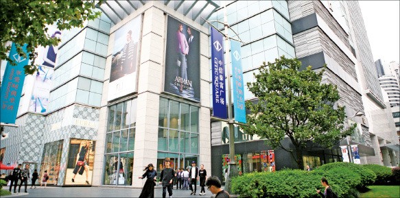 롯데백화점이 내년에 문을 열 예정인 중국 상하이 타이푸광장 쇼핑몰. 롯데백화점 제공 