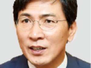 JP 찾아간 안희정…"충청 어른께 인사"