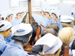 "수출만이 살 길이다"…연평균 9.2% 경제성장, 쌀·김 수출에서 합판·철강 등 공산품 수출로