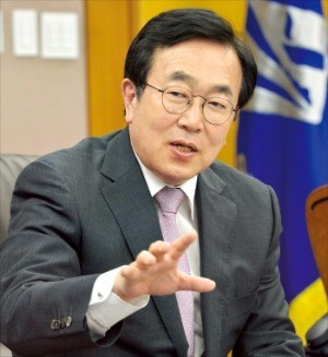 "고부가 산업 키우고 일자리 만드는 데 집중…부산 체질 바꿀 것"