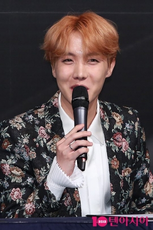 방탄소년단 제이홉 &#34;트레일러 안무, 피땀 흘린 보람 느꼈다&#34;