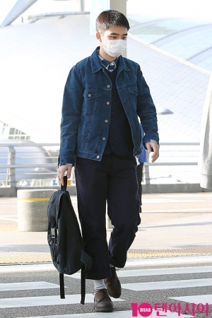 [TEN PHOTO] 엑소 디오 &#39;일본 콘서트 참석차 출국&#39;