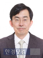 '세계 상위 1% 연구자'로 선정된 윤주영 이화여대 교수.