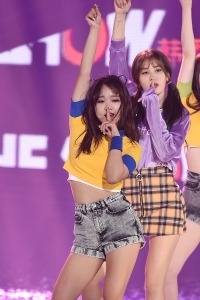  아이오아이 최유정, '도도한 눈빛~'