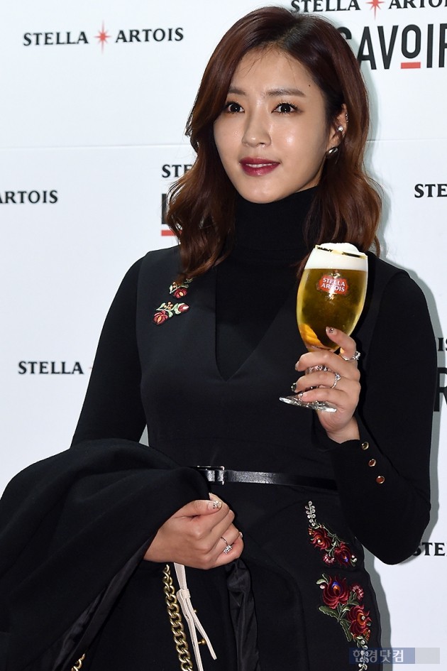 [HEI포토] 정인영, '맥주 한 잔 하실래요~'