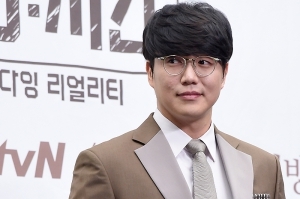  성시경, '부드러운 모습에 눈길~'