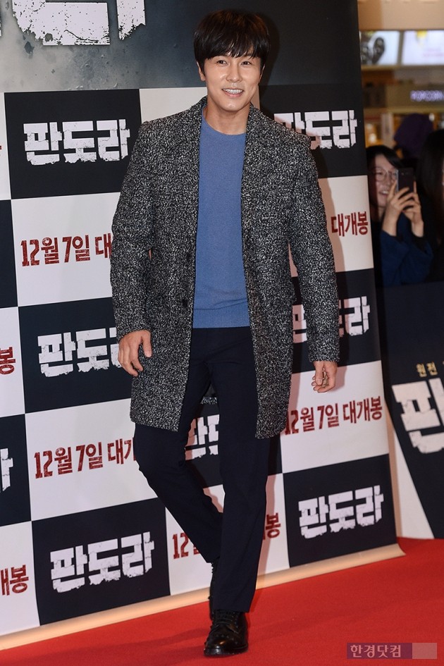 [HEI포토] 김동완, '훈훈한 발걸음'